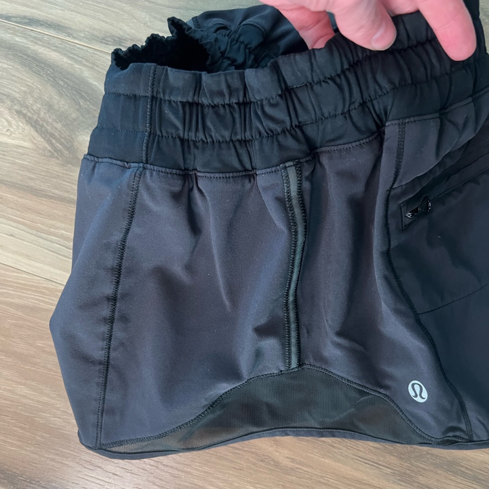 Lululemon Black Hotty Hot Short in Swift fabric - Picture 7 of 7